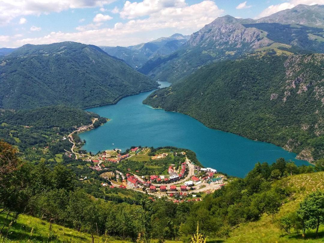 Apartman Sara Плужине Экстерьер фото
